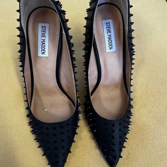 🆕 Steve Madden Black Spiked Heels. 10. NWOT!💥💥 - Picture 3 of 6